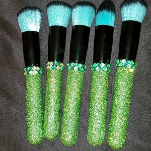 Makeup brushes